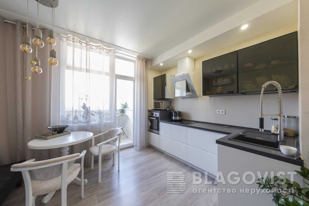 Сім'ї Кульженків 31а, 2 кімнатна, ЖК "Яскравий", Мінська, Оболонь