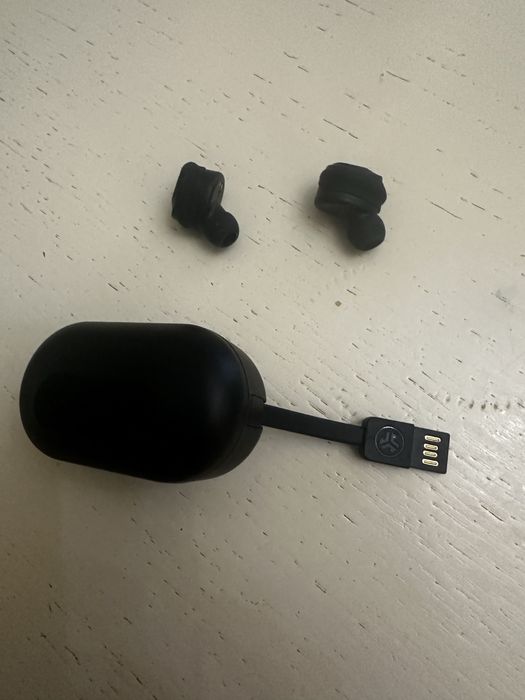 Навушники Jlab.В гарному стані