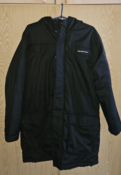 Продам демісезонну куртку Calvin Klein 17-18 років