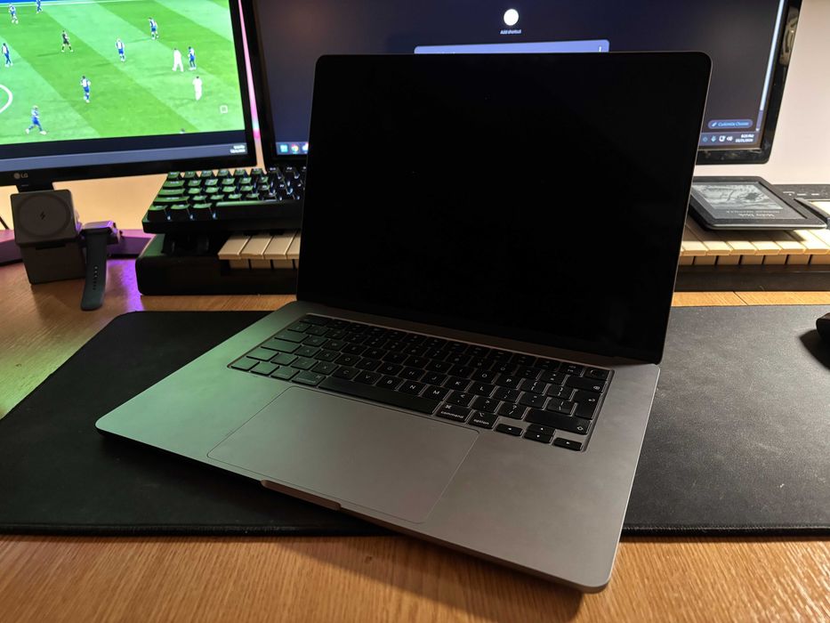 MacBook Air 15" M3 16GB/256GB - na części