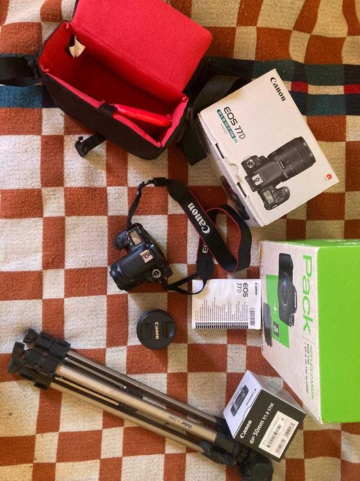 Canon 77D + canon 50mm + canon 18-135mm