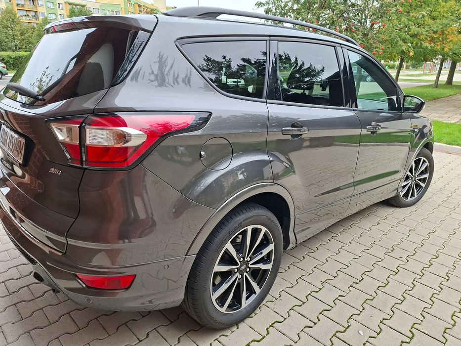 Ford Kuga Ford Kuga w wersji ST-Line Black Edition, AWD, Stan bardzo dobry