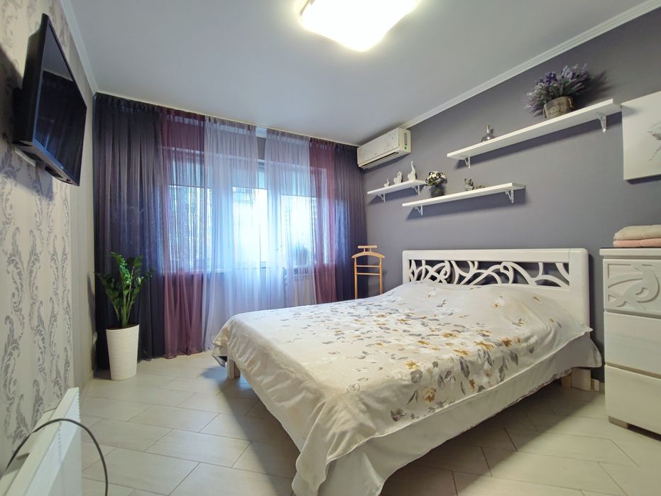 1-кімнатна, Липківського 3, 5 хв залізничний вокзал, від власника