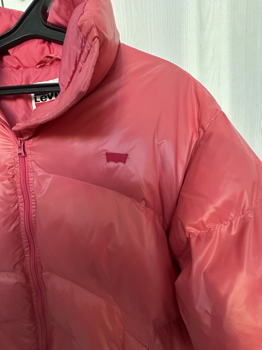 Продам куртку Levis