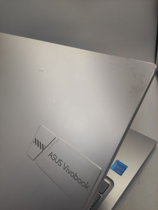 Na Lewara Laptop Asus VivoBook