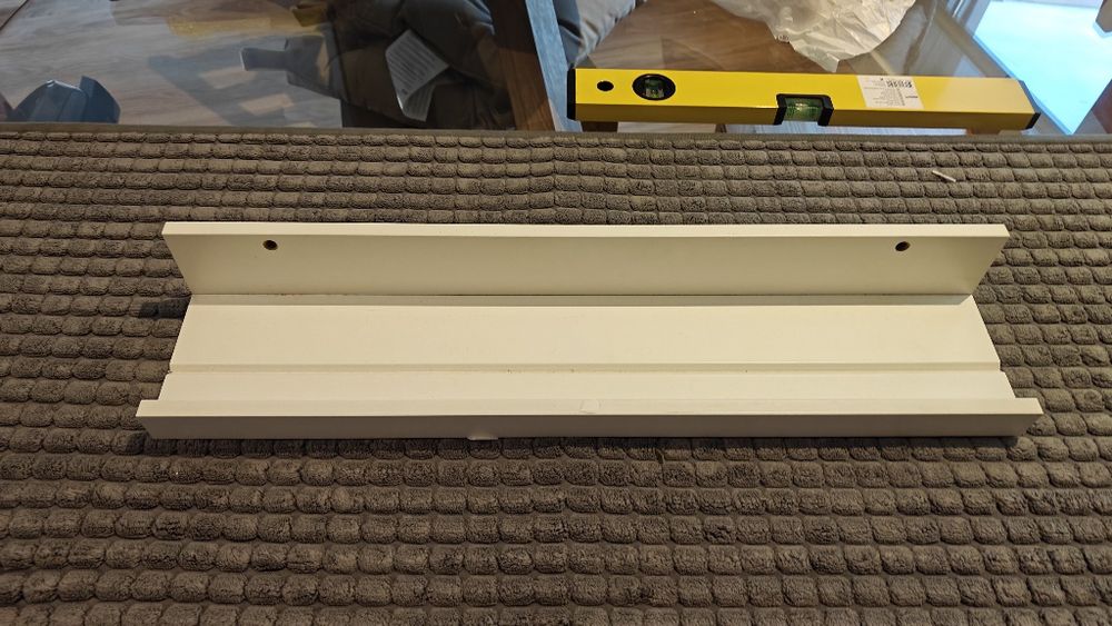 Conjunto mesa e prateleiras