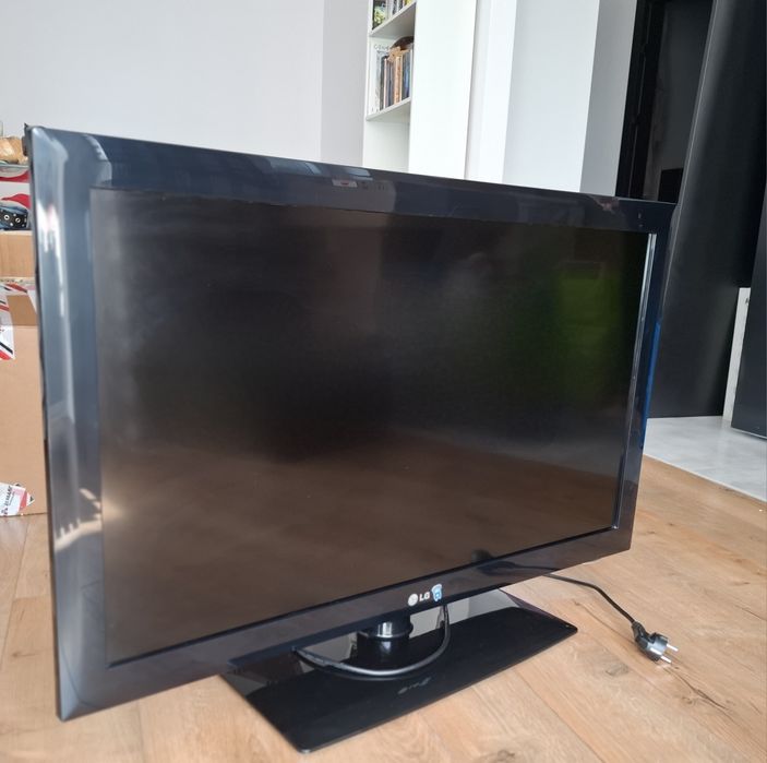 Telewizor TV 37" LG Full HD
