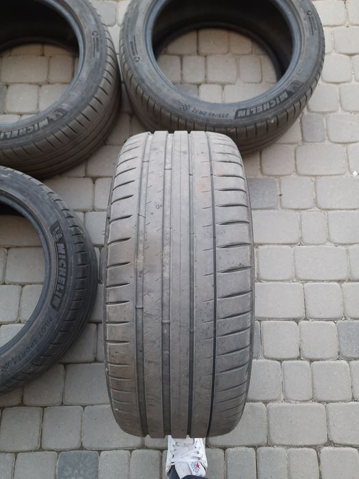 Літня резина 235*45 r17 michelin sport4