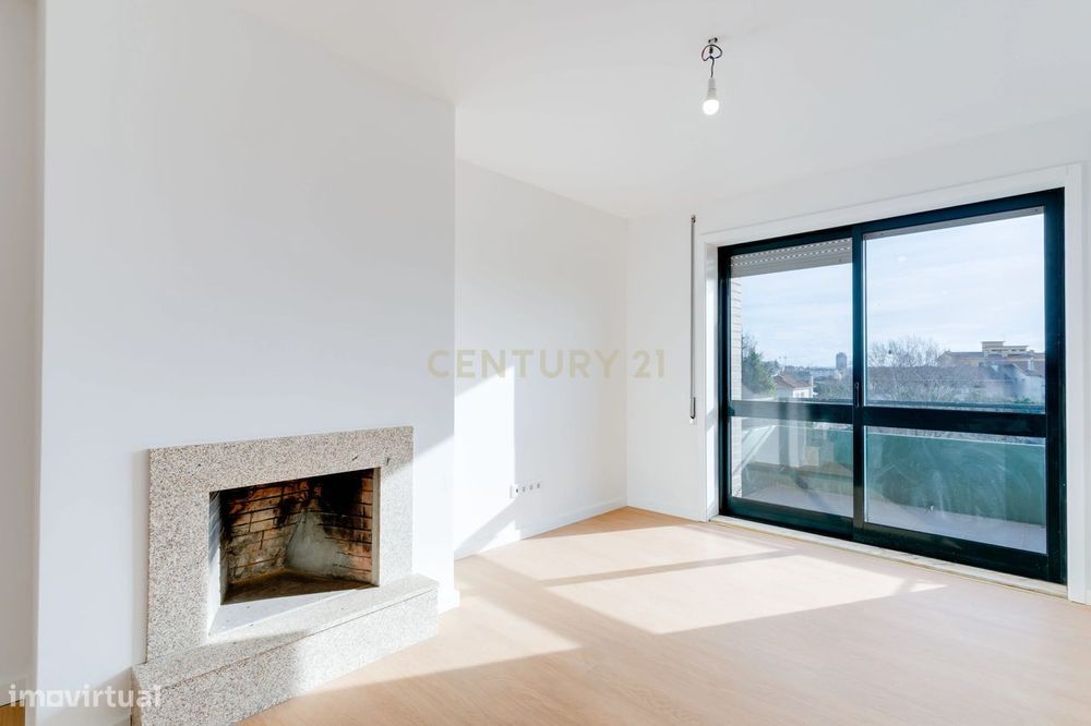 Apartamento T3 em Arrifana