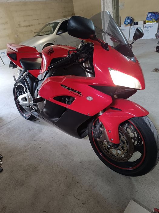 Vendo CBR 1 000rr  2004