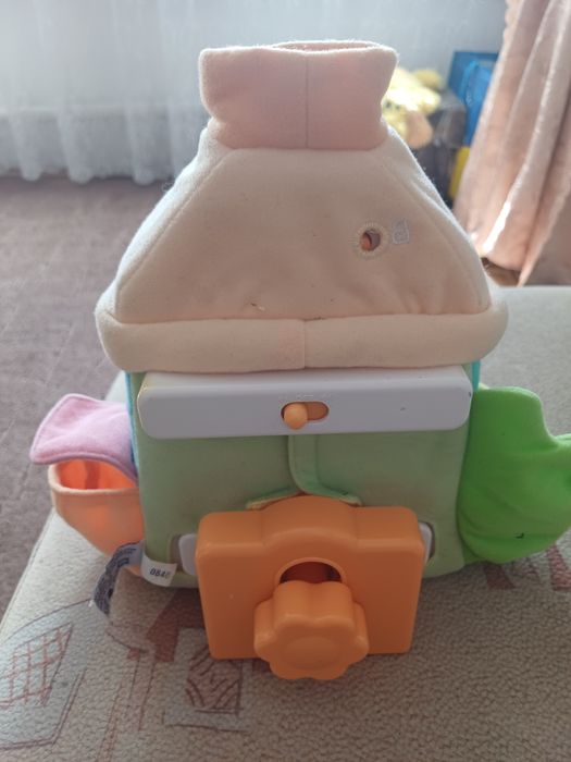 Продам музыкальную развивающую игрушку.