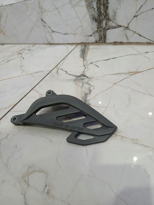 Osłona łańcucha napędowego  Yamaha WR450F WR 450 F 07/13r