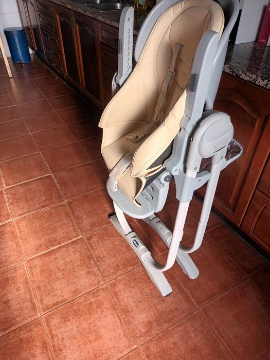 Cadeira para mesa de bebé