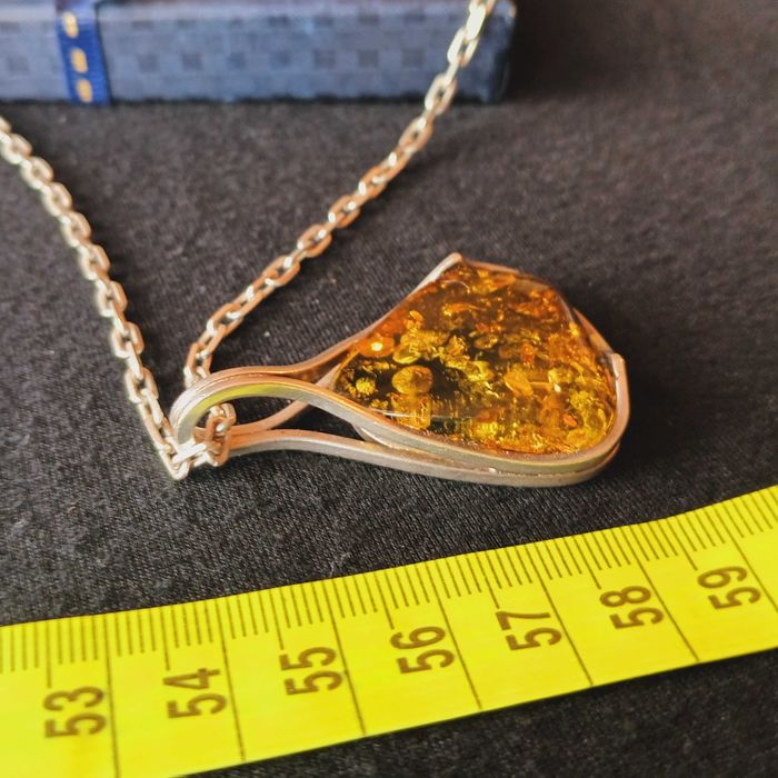 Zawieszka srebrna 925 - duży bursztyn zielony -  wyrób z okresu PRL