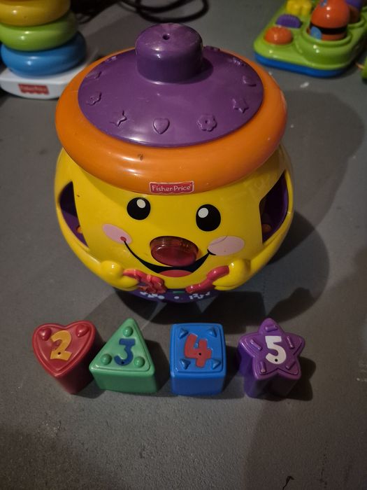Fisher Price garnuszek na klocuszek