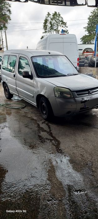 Para peças CITROEN BERLINGO 2.0 HDI ano2004 boa mecânica