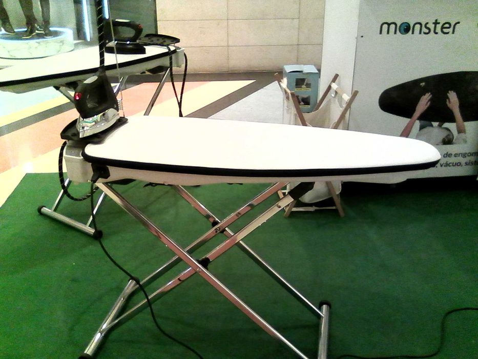 Tábuas de Engomar Profissionais para uso Domestico, novas em caixa