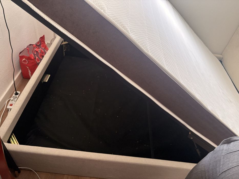 Cama baú com colchão: 250€
