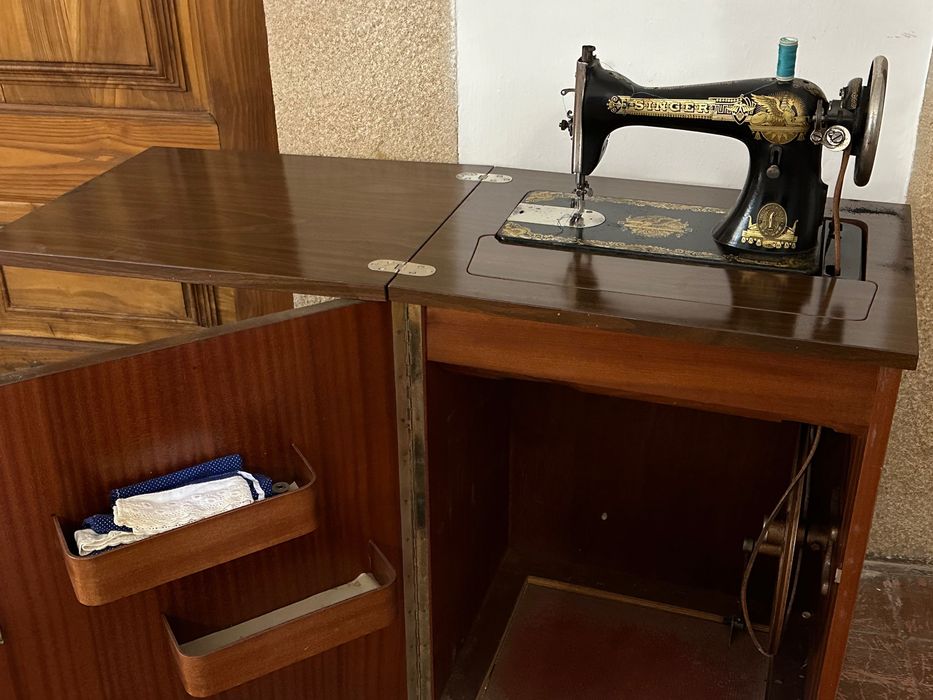 Máquina de costura antiga singer