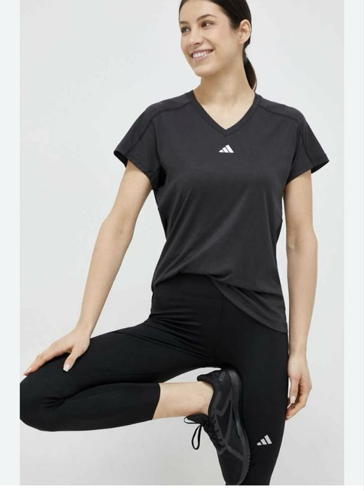 Футболка adidas Performance