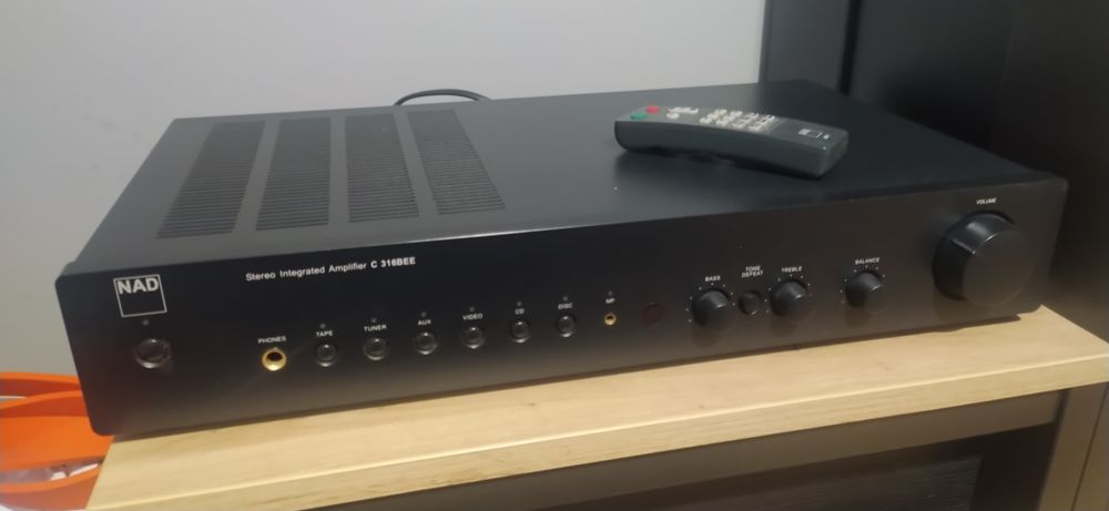 Tytuł: Wzmacniacz NAD  C316 BEE