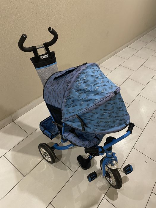 Трёхколёсный детский велосипед в хорошем состоянии