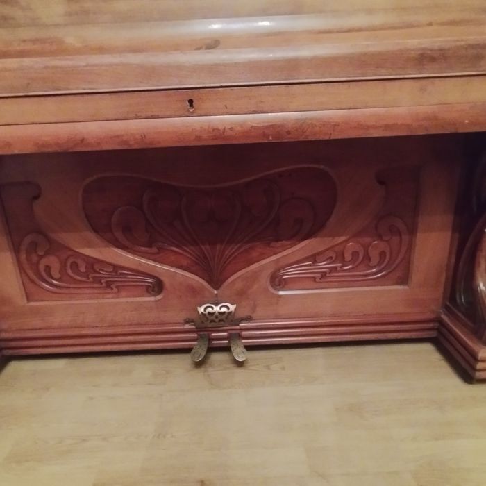Sprzedam pianino -antyk