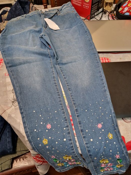 Vendo calças ganga novas