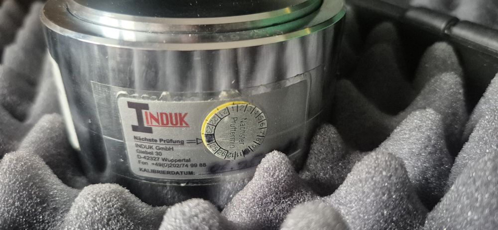 ECO-2 0-300BAR G1/4" kl.0,5 + walizeczka Manometr cyfrowy Keller +HKMD 43D-G1-25kN