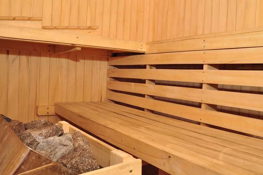 Domek z balią/jacuzzi nad jeziorem na mazurach