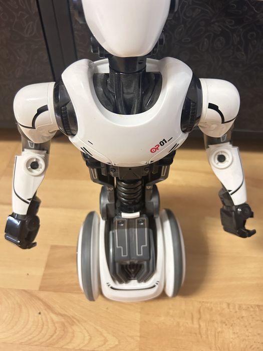 Робот-андроїд “O.P. One” Silverlit 88550 на радіокеруванні