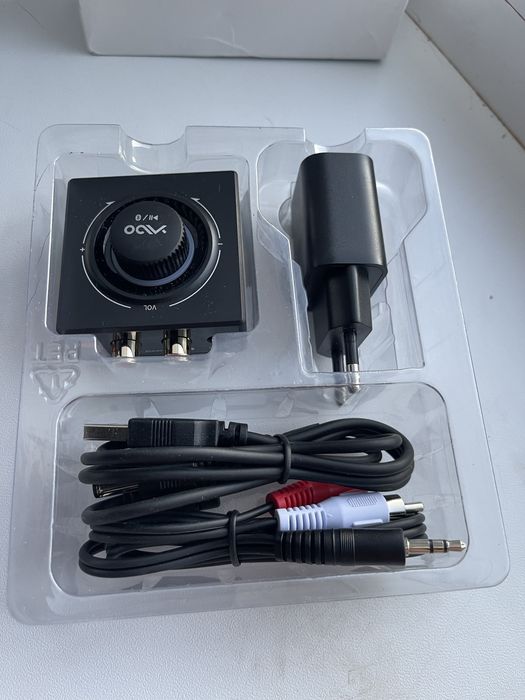 Бездротовий аудіоприймач YMOO B06T3 (Bluetooth 5.0/5.3), який призначений щоб підклбчити старі стереосистеми, музичні центри,підсилювачі черезRCAчиAUX