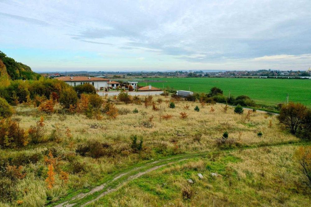 ділянка 72сот під забудову котеджів з елітними сусідами в с.Підберізці