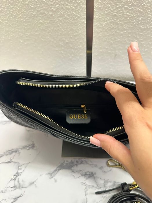 Mala  Guess Nova