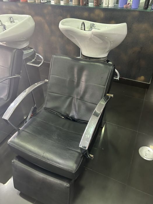 Cadeira de cabeleireiro com lavatório e massagens