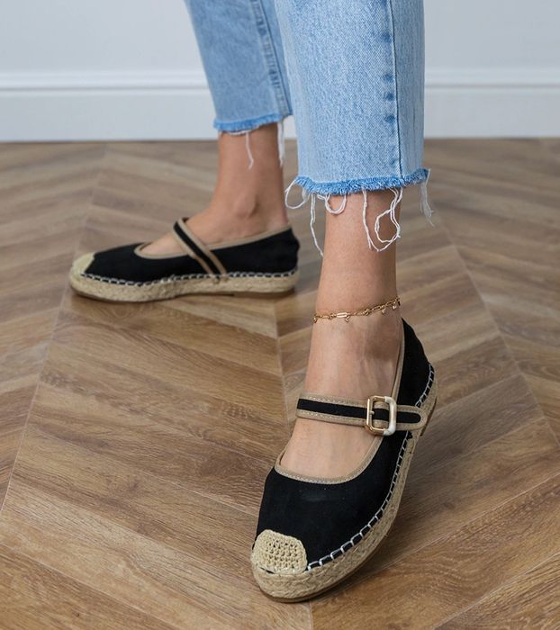 Czarne espadryle z ozdobna sprzączką Pilata