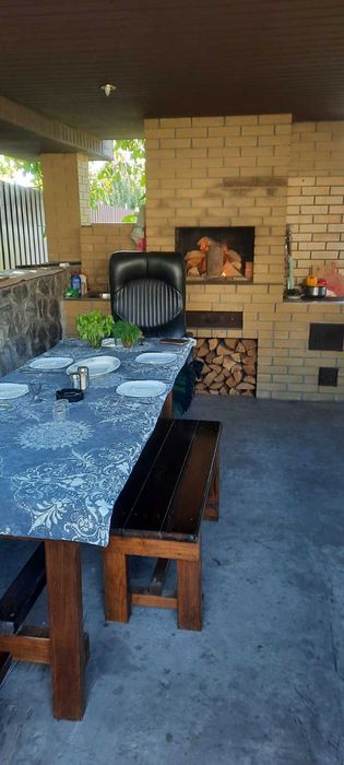 Продаж 2 поверхового Будинку. Власниця.