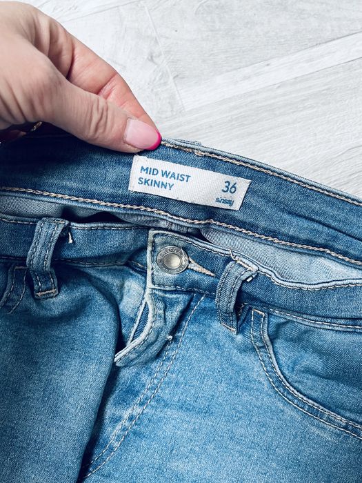 Spodnie jeansy Sinsay skinny 36 S