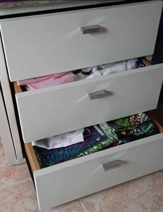 Bloco 3gavetas usado Bom estado 40x52x47cm faço entrega domicílio