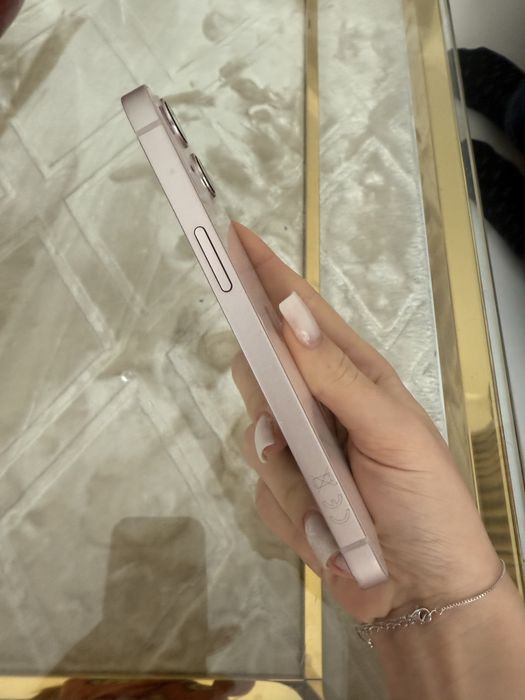 Sprzedam iphone 13 rozowy