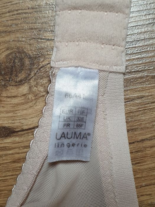 Biustonosz półusztywniany na fiszbinach Lauma lingerie