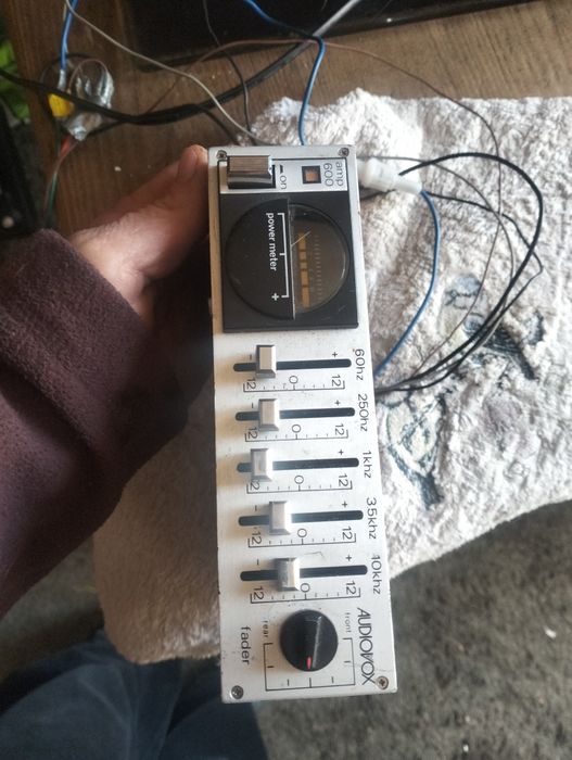 Sprzedam. Wzmacniacz audiovox. AMP 600b