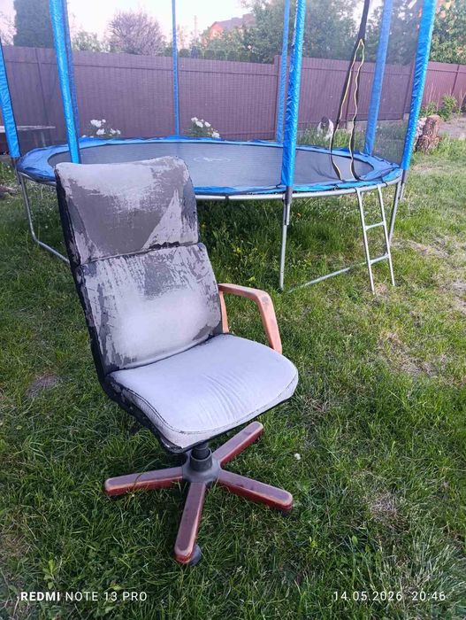 Продам стілець офісний