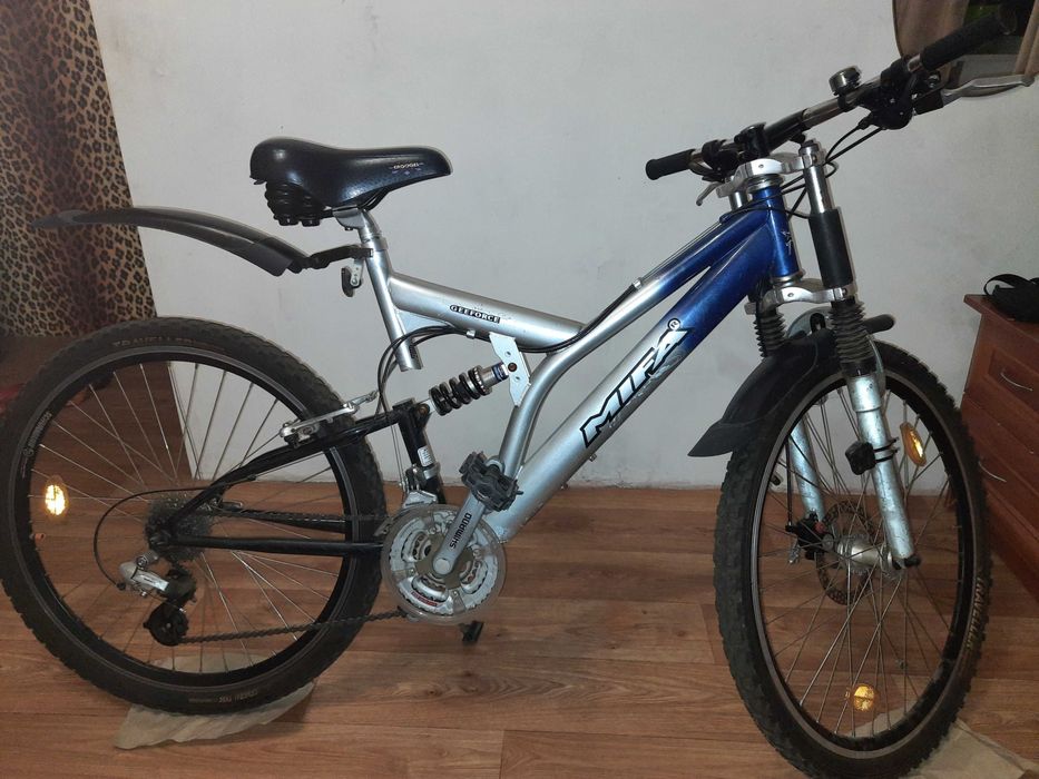 Велосипед алюмінієвий в гарному стані