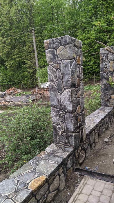 Кладка буту та цегли,фундамент і забори.