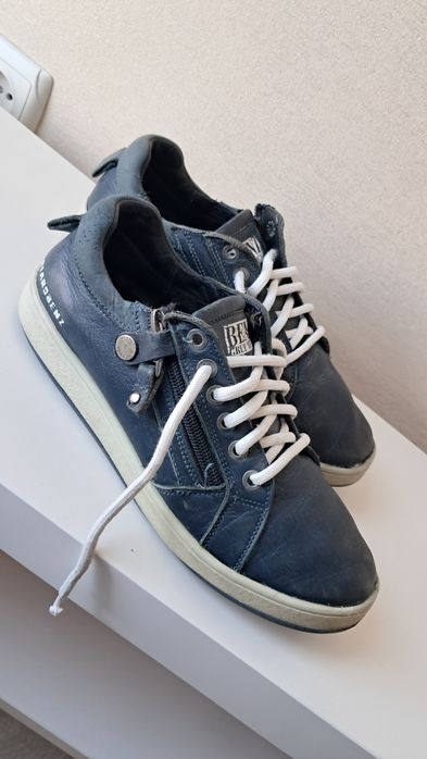 кросівки, шкіряні 38р-р  ,24,5 см