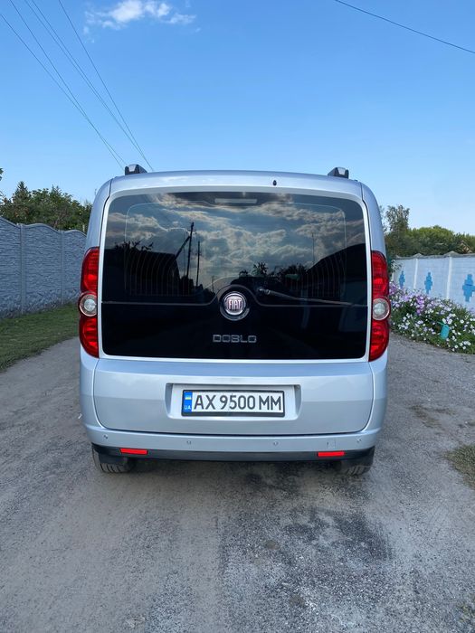 Fiat Doblo 2012 год,пассажир 7мест