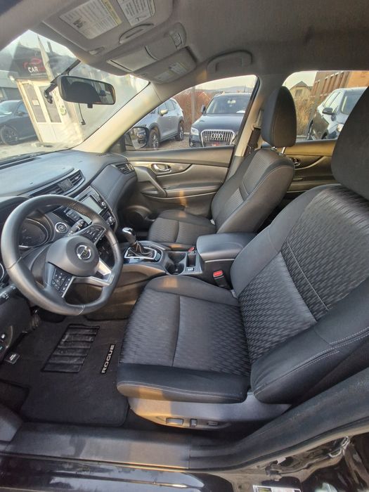 Nissan Rogue SV 4×4