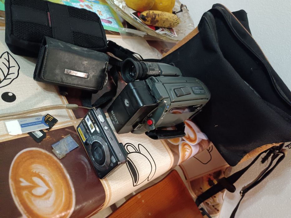 Sony camera + Grundig camcorder64552292389251124