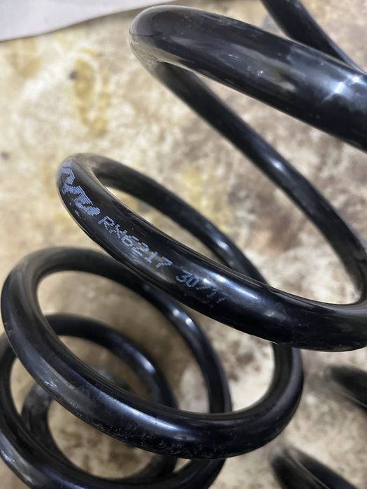 Пружина задня Опель в гарному стані